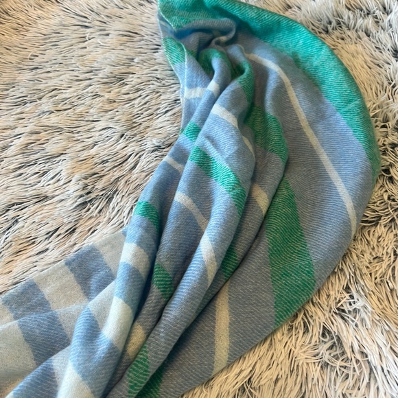 Vineyard Vines 72” x 23” Cashmere Scarf Wrap Blue Green Striped - Picture 4 of 6